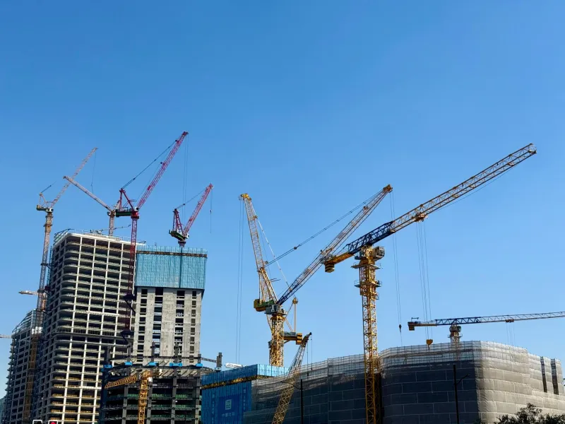 What the Bid Sheet Doesn't Show: A Full Lifecycle Cost Comparison of Precast vs. Cast-in-Place Concrete